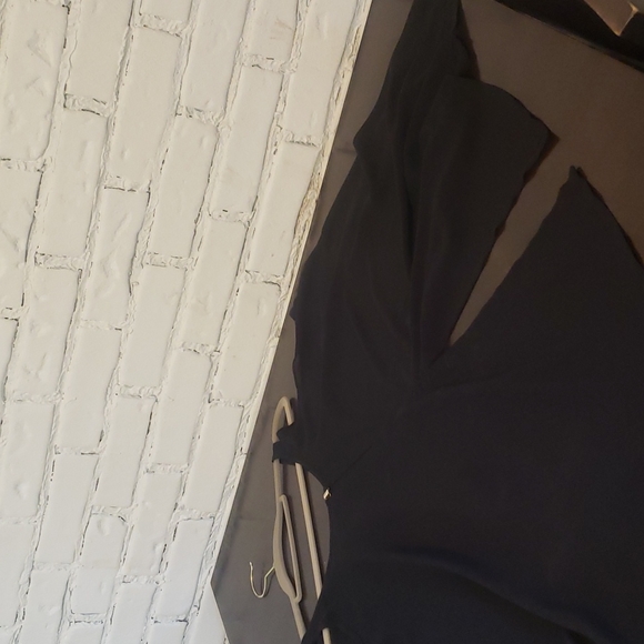 Sheer sleeveless blouse with front back and side slit & gem/gold small buckle - Picture 4 of 6